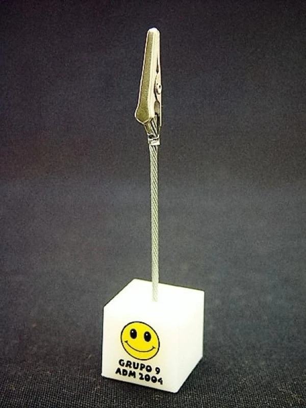 Medalha em acrílico com fita na Bela Vista Medalha em acrílico com fita na Bela Vista