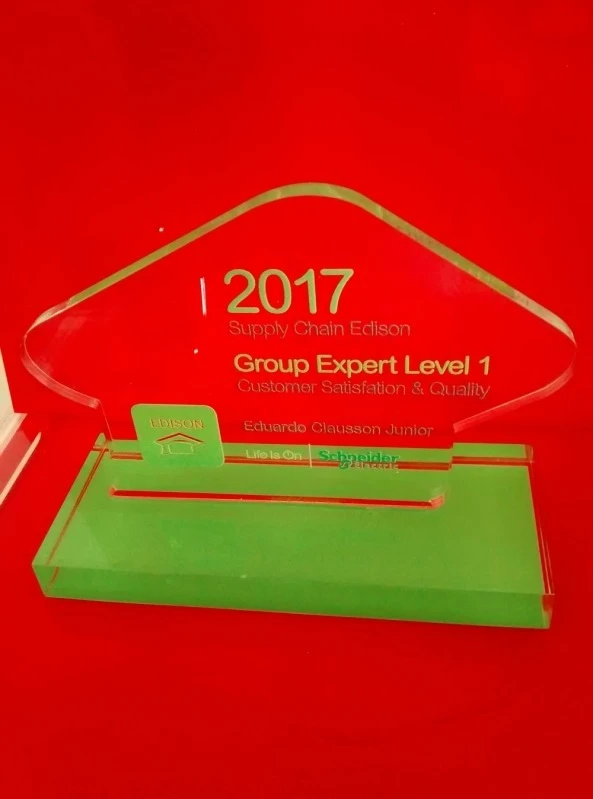 Troféu de acrílico com led Troféu de acrílico com led